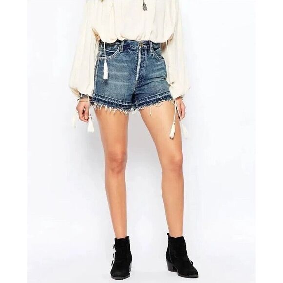 Free People Pants - Free People Vintage Frayed Hem Cutoff Denim Jean Shorts Costello Blue Womens 29